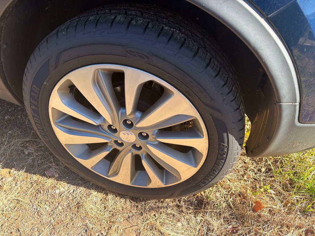 Used 2020 Buick Encore Preferred AWD/4WD image 8