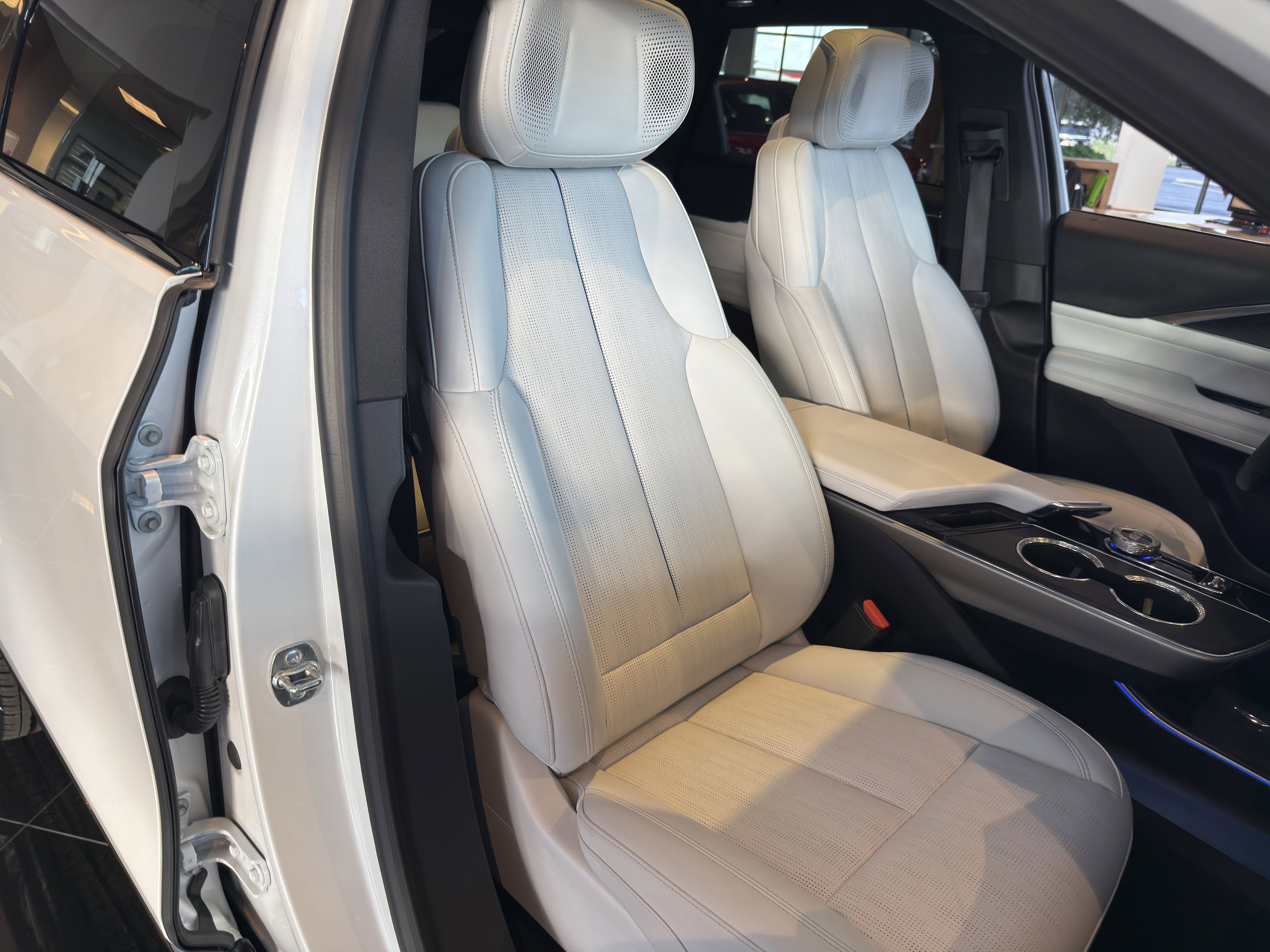 Certified 2024 Cadillac Lyriq Sport AWD/4WD image 22