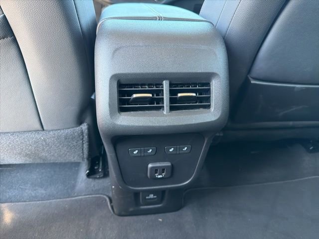Used 2023 GMC Terrain Denali w/ Denali Premium Package AWD/4WD image 9