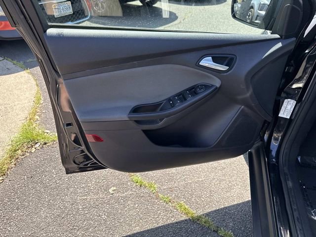 Used 2013 Ford Focus SE FWD image 13