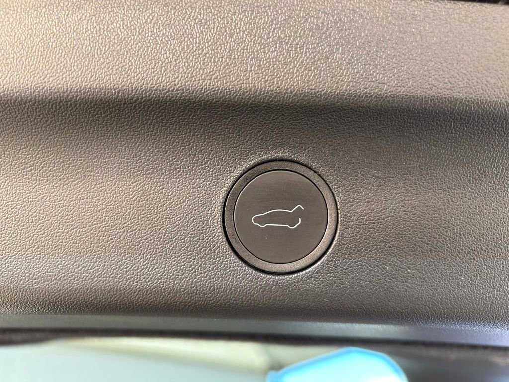 Used 2025 Tesla Model Y Long Range image 13