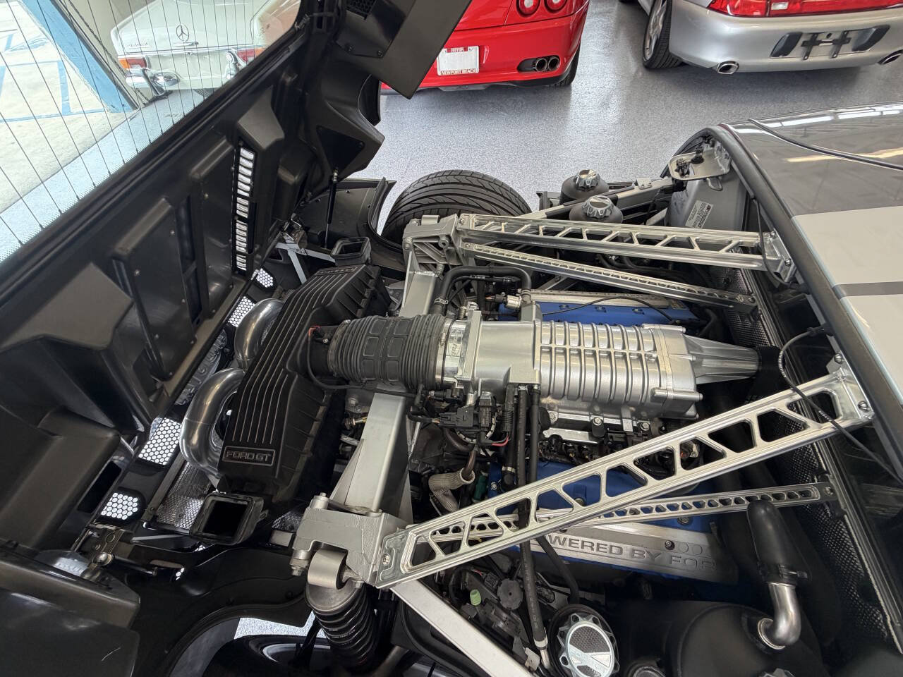Used 2006 Ford GT RWD image 54