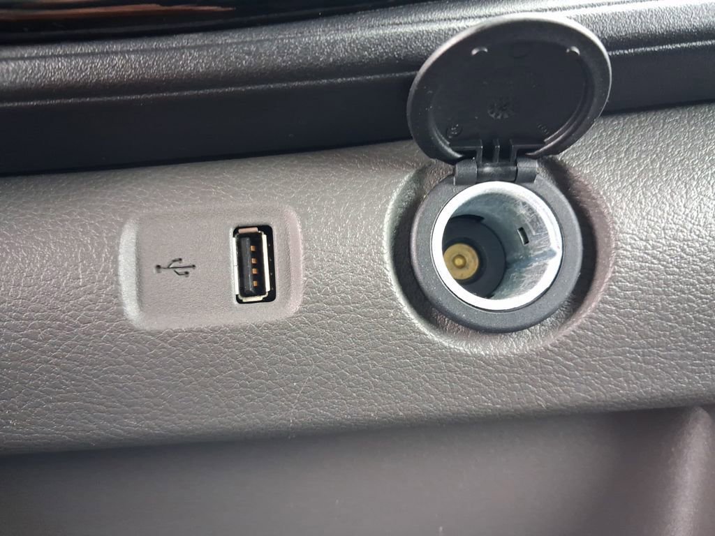 Used 2023 Ford Transit 250 Medium Roof w/ Interior Upgrade Package image 29