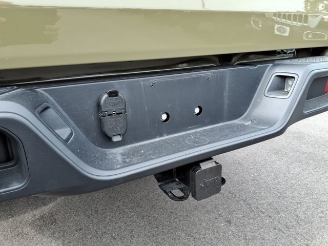 Certified 2025 Jeep Gladiator Sport AWD/4WD image 13