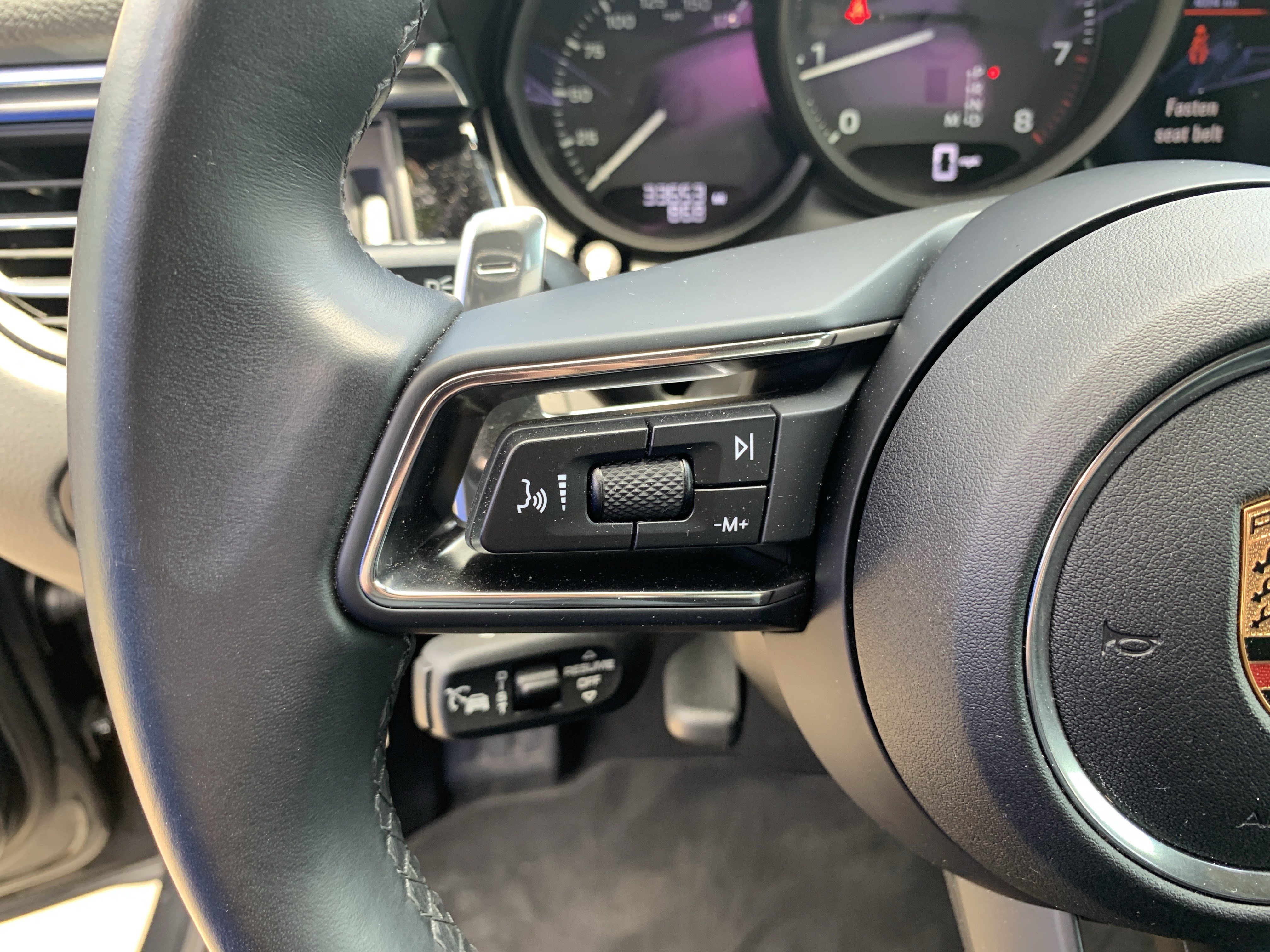 Used 2024 Porsche Macan AWD/4WD image 19