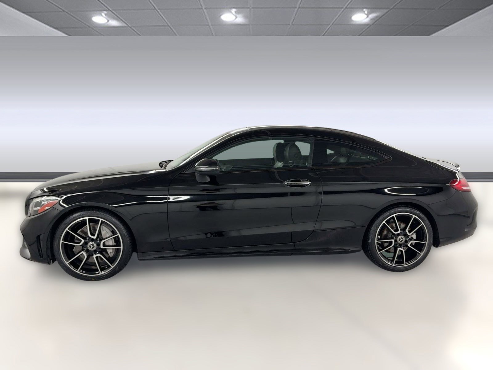 Used 2019 Mercedes-Benz C 300 Coupe image 2