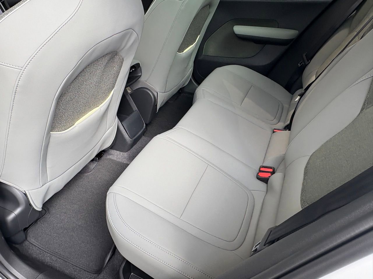 New 2026 Volvo EX30 Cross Country Ultra w/ Protection Package Premier image 15