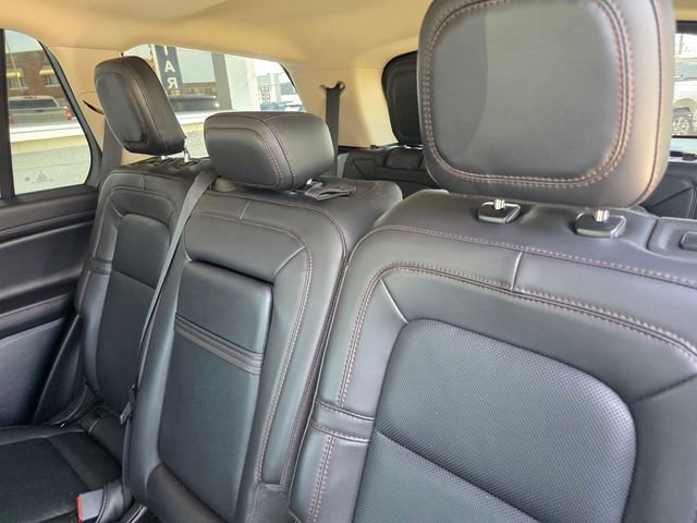 Used 2022 Lincoln Aviator Reserve image 10