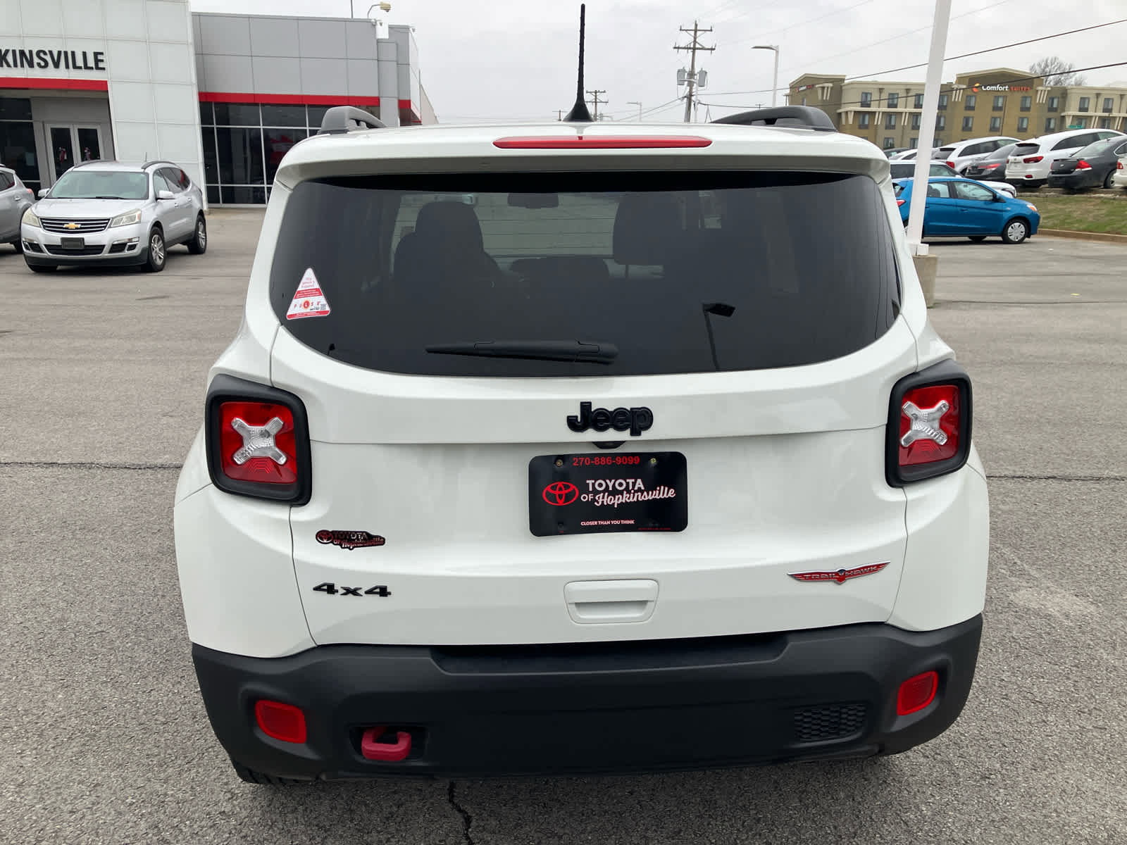 Used 2023 Jeep Renegade Trailhawk image 5