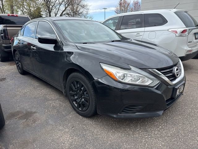 Used 2016 Nissan Altima 2.5 S w/ Power Driver Seat Package FWD image 1