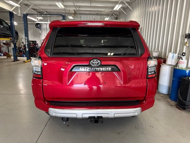 Used 2021 Toyota 4Runner TRD Off-Road AWD/4WD image 9