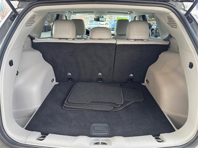 Used 2022 Jeep Compass Limited image 13