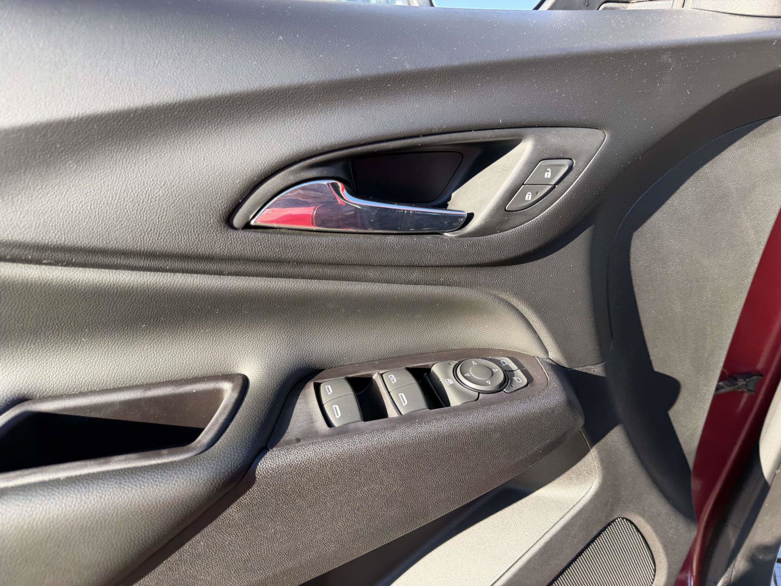 Used 2021 Chevrolet Equinox LT AWD/4WD image 18