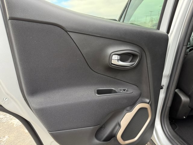 Used 2017 Jeep Renegade Sport w/ Power & Air Group image 32