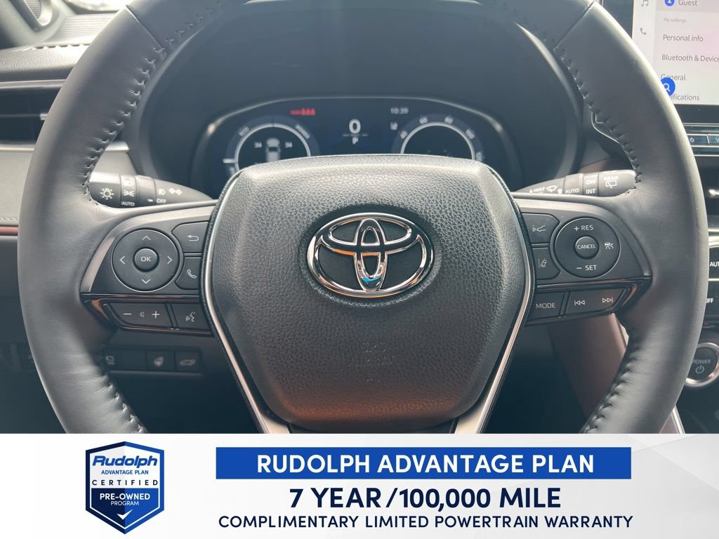 Used 2024 Toyota Venza AWD/4WD image 40