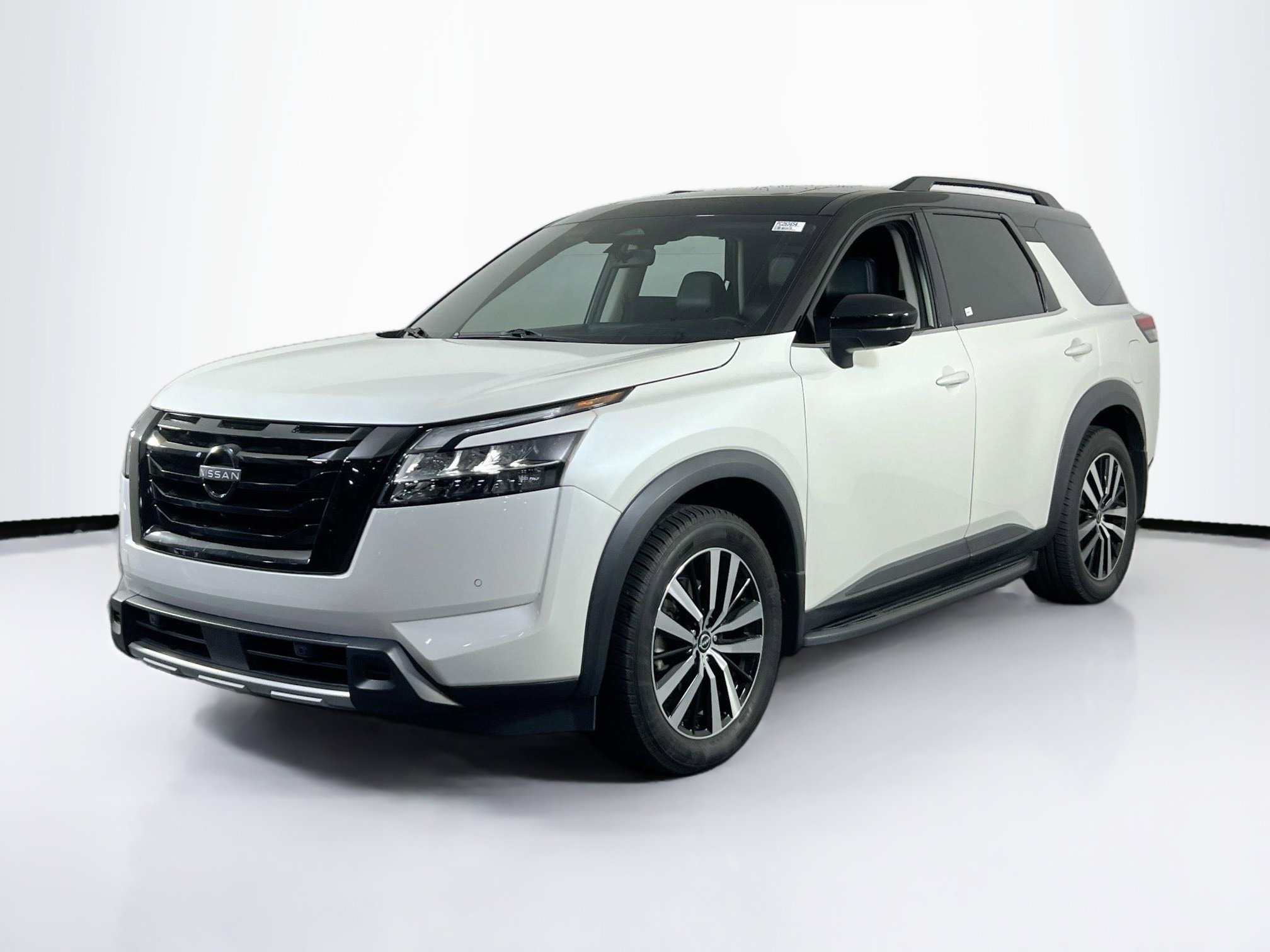 Used 2023 Nissan Pathfinder Platinum