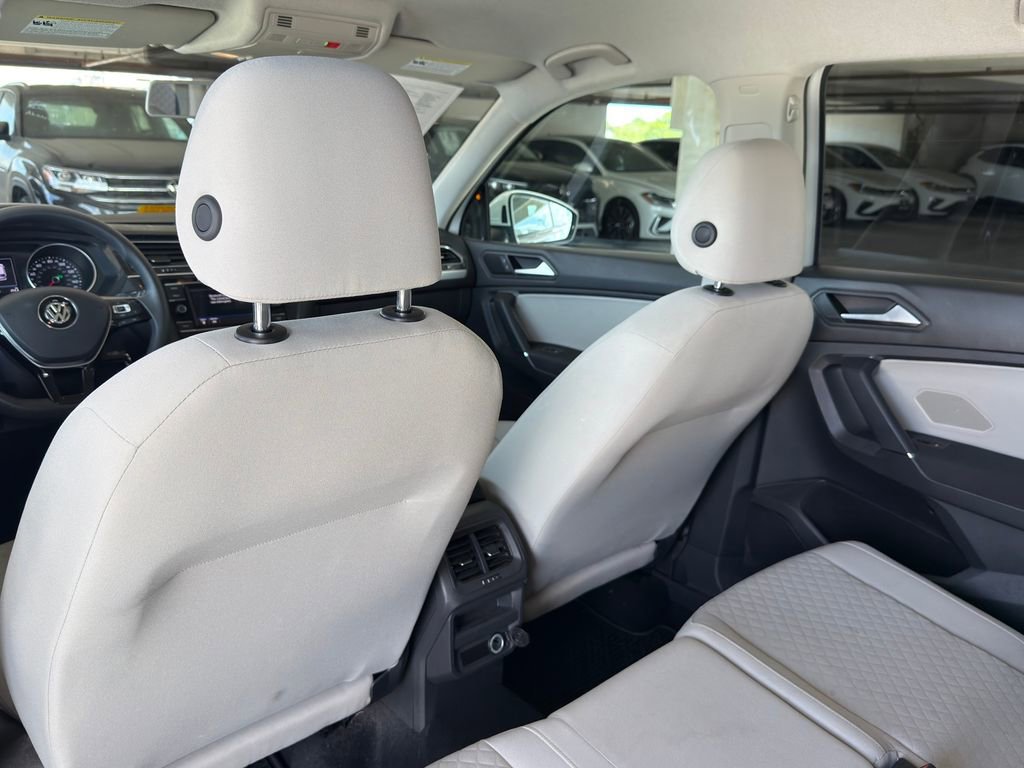 Used 2020 Volkswagen Tiguan S image 25