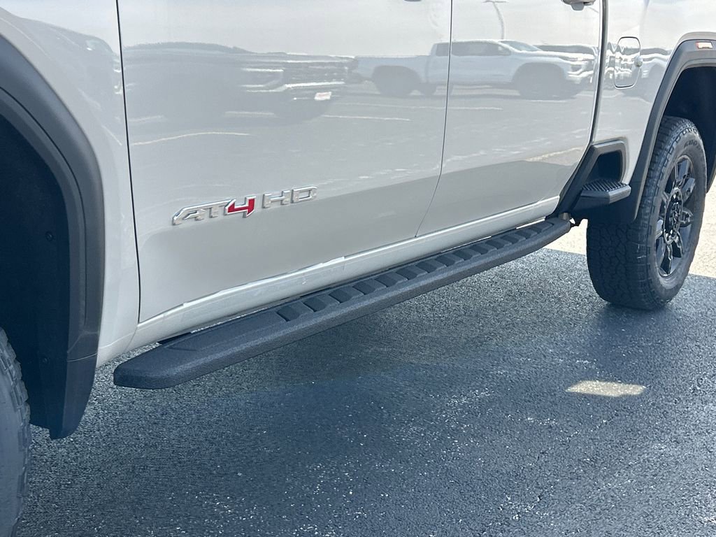 New 2026 GMC Sierra 2500 AT4 AWD/4WD image 13