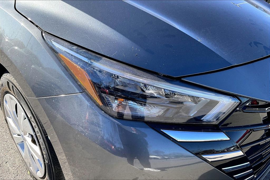 New 2025 Nissan Versa S w/ Trunk Package image 32