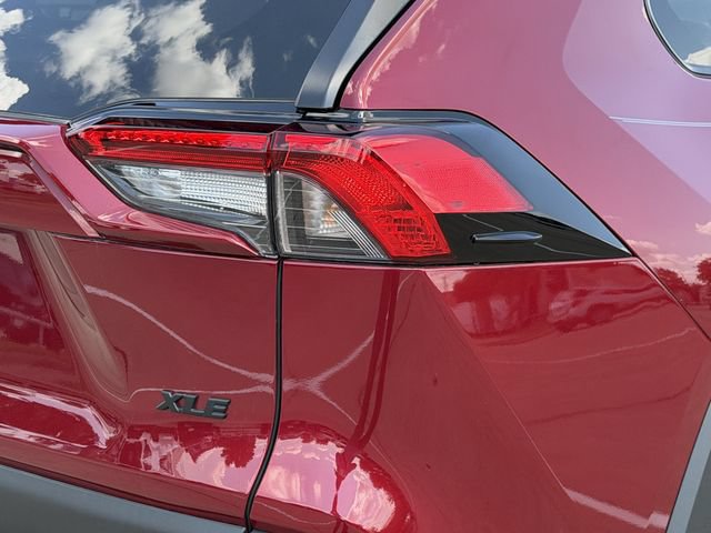 Used 2025 Toyota RAV4 XLE Premium FWD image 7