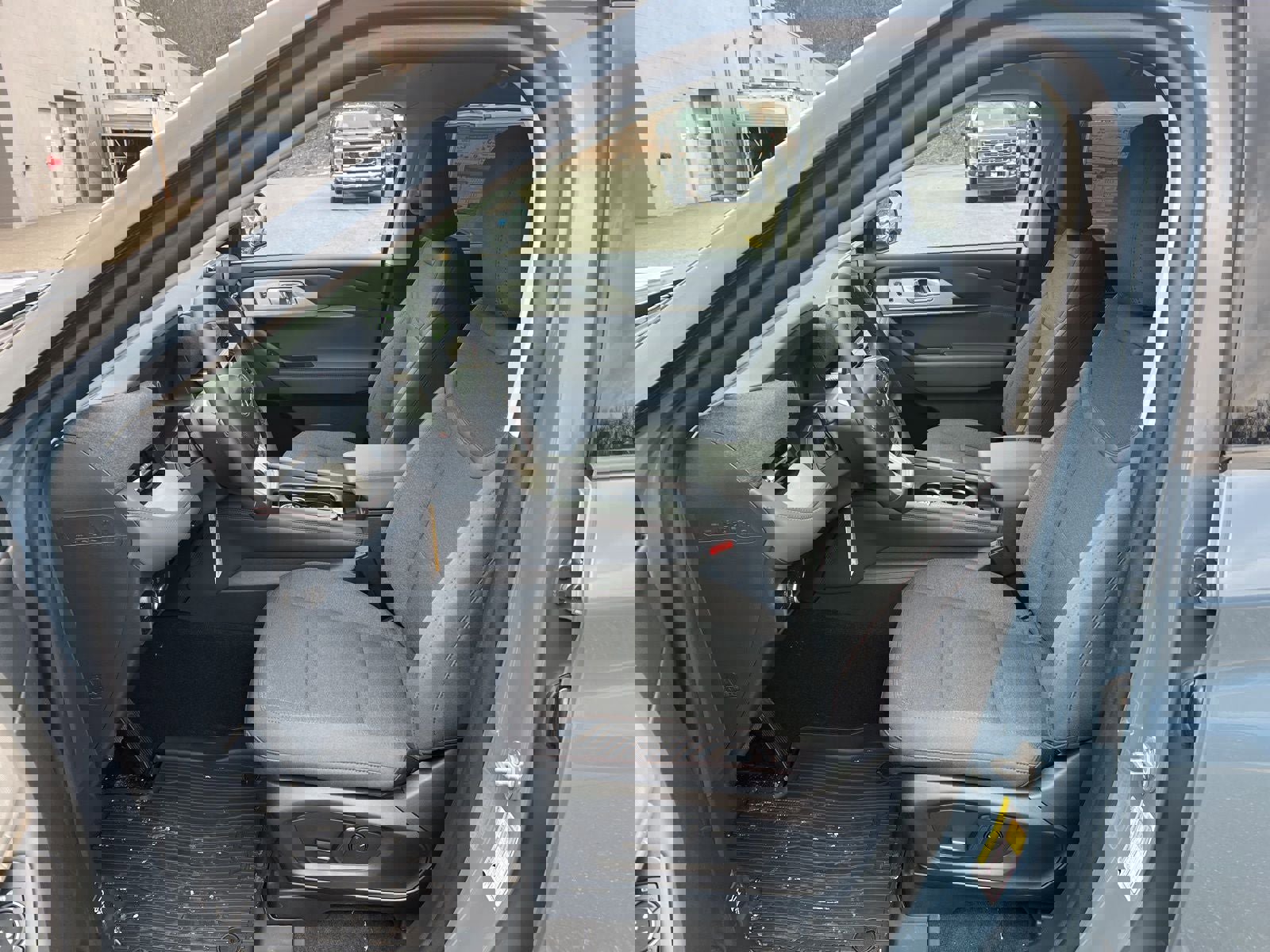 New 2026 Ford Explorer Active image 18