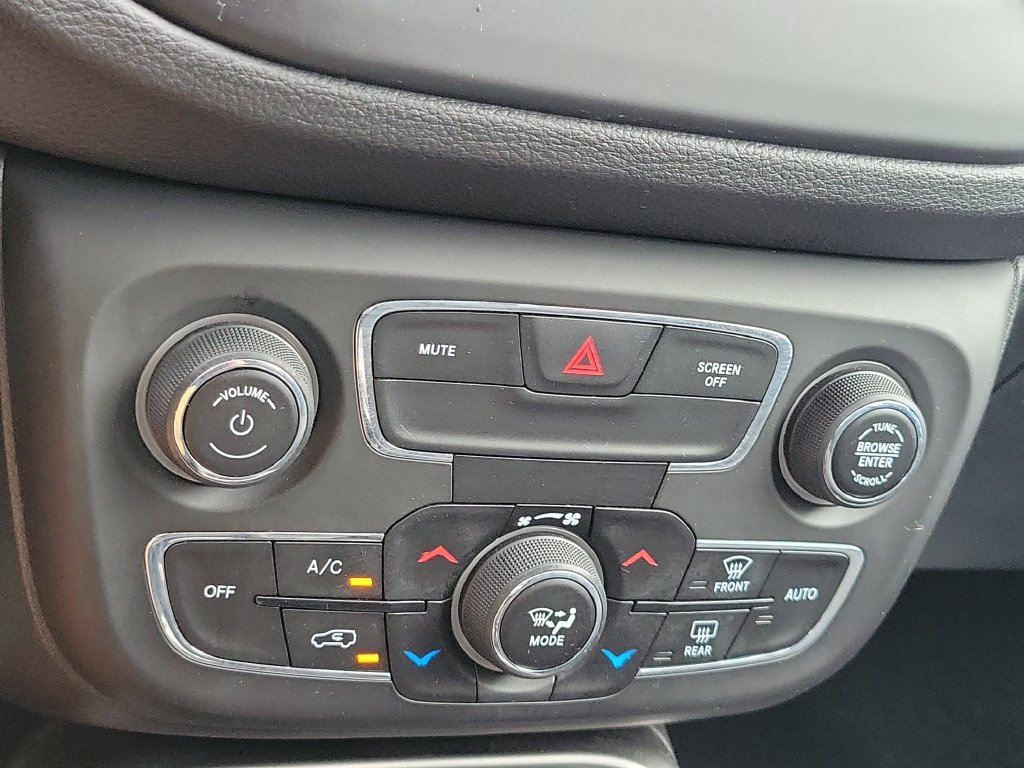 Used 2019 Jeep Compass Sport w/ Cold Weather Group AWD/4WD image 25