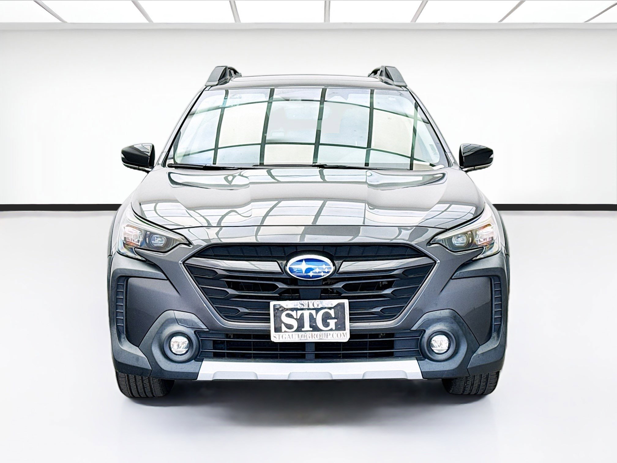 Used 2023 Subaru Outback Limited AWD/4WD image 2