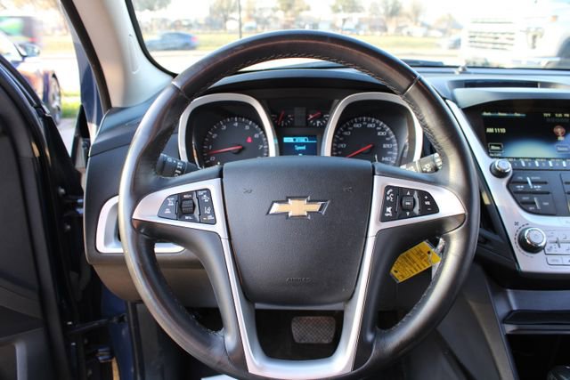 Used 2017 Chevrolet Equinox Premier w/ Enhanced Convenience Package AWD/4WD image 17