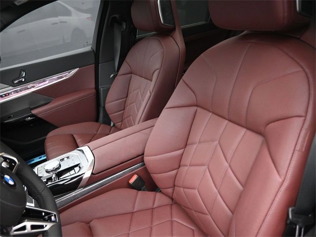 New 2025 BMW 760i xDrive w/ Executive Package image 33