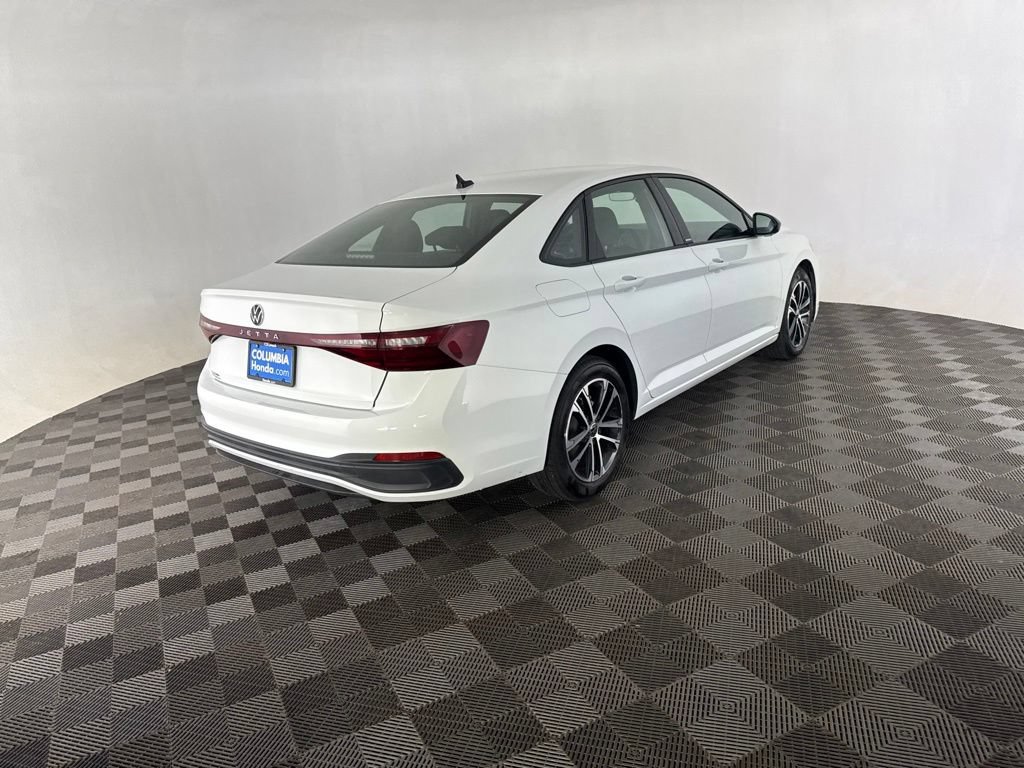 Used 2025 Volkswagen Jetta Sport FWD image 5