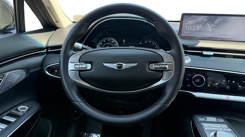 Used 2025 Genesis GV70 2.5T AWD/4WD image 13
