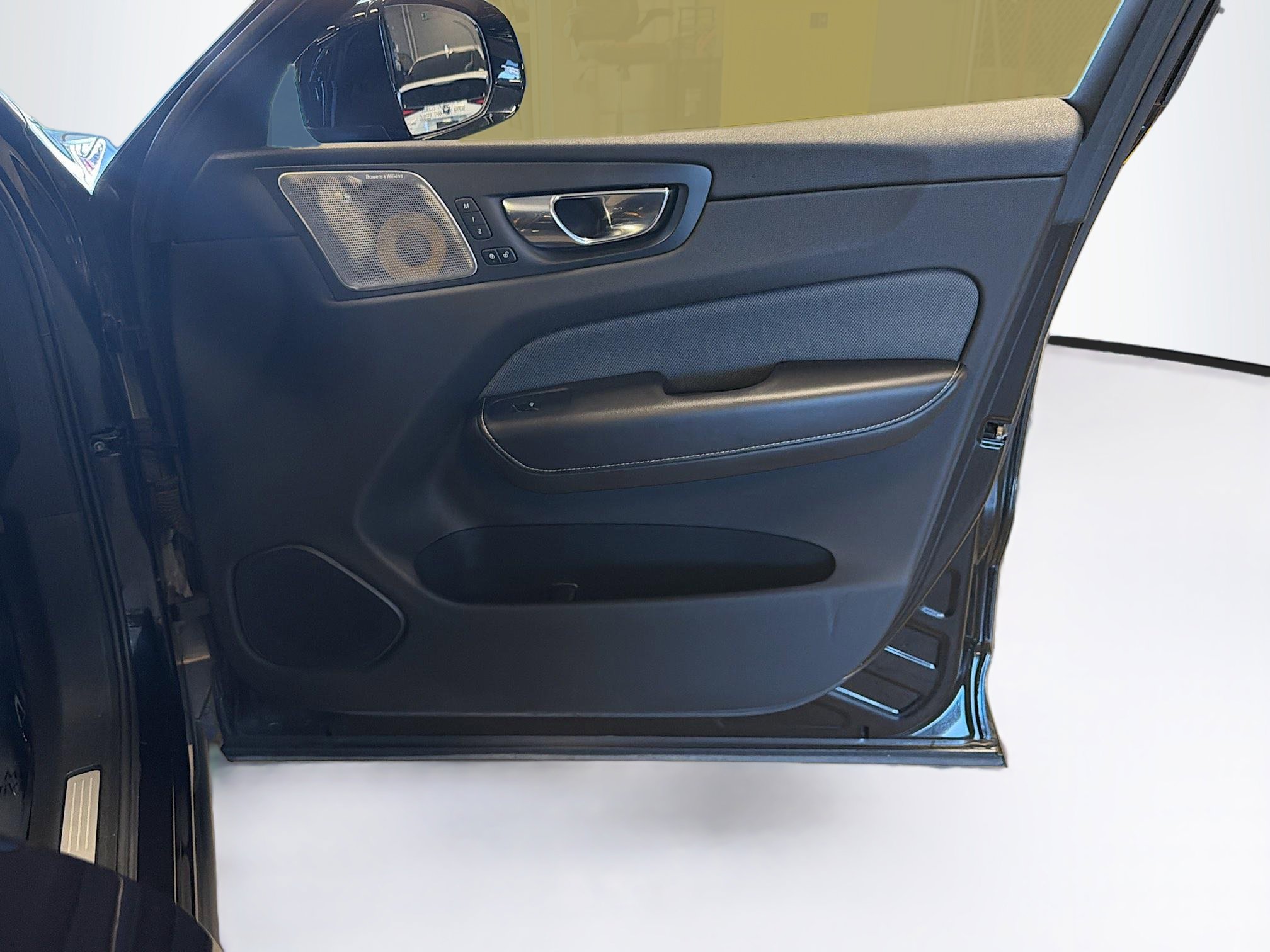 Used 2020 Volvo XC60 T8 Polestar image 34