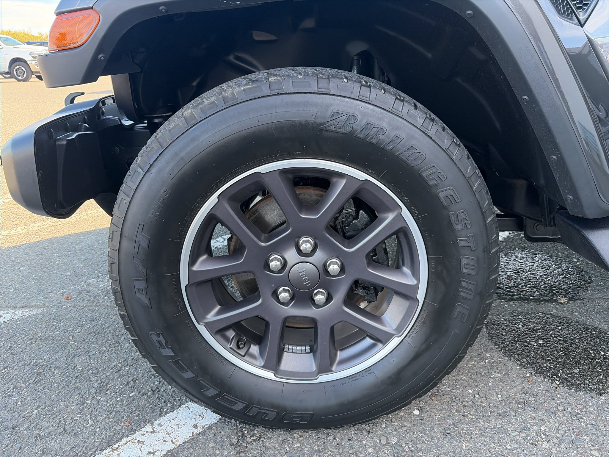 Used 2021 Jeep Wrangler Unlimited Sahara AWD/4WD image 2