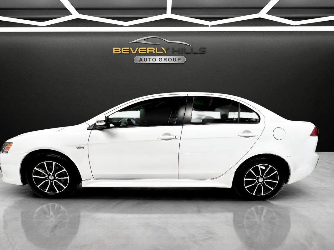 Used 2017 Mitsubishi Lancer ES image 2