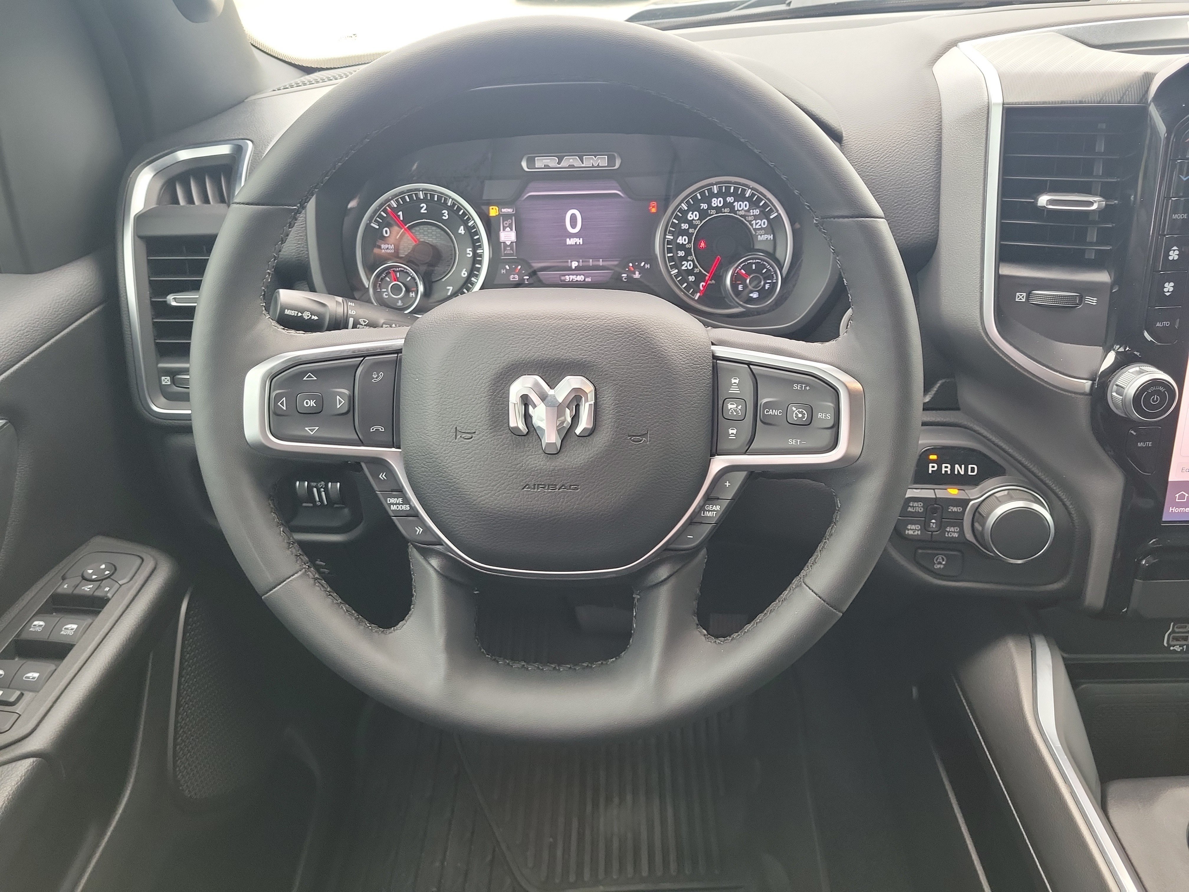 Used 2025 RAM 1500 Big Horn AWD/4WD image 16
