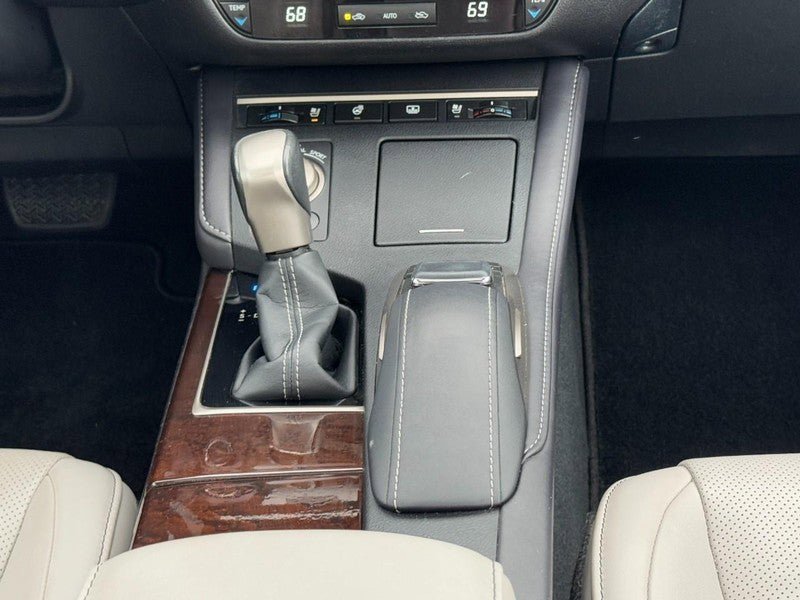 Used 2017 Lexus ES 350 w/ Luxury Package FWD image 13