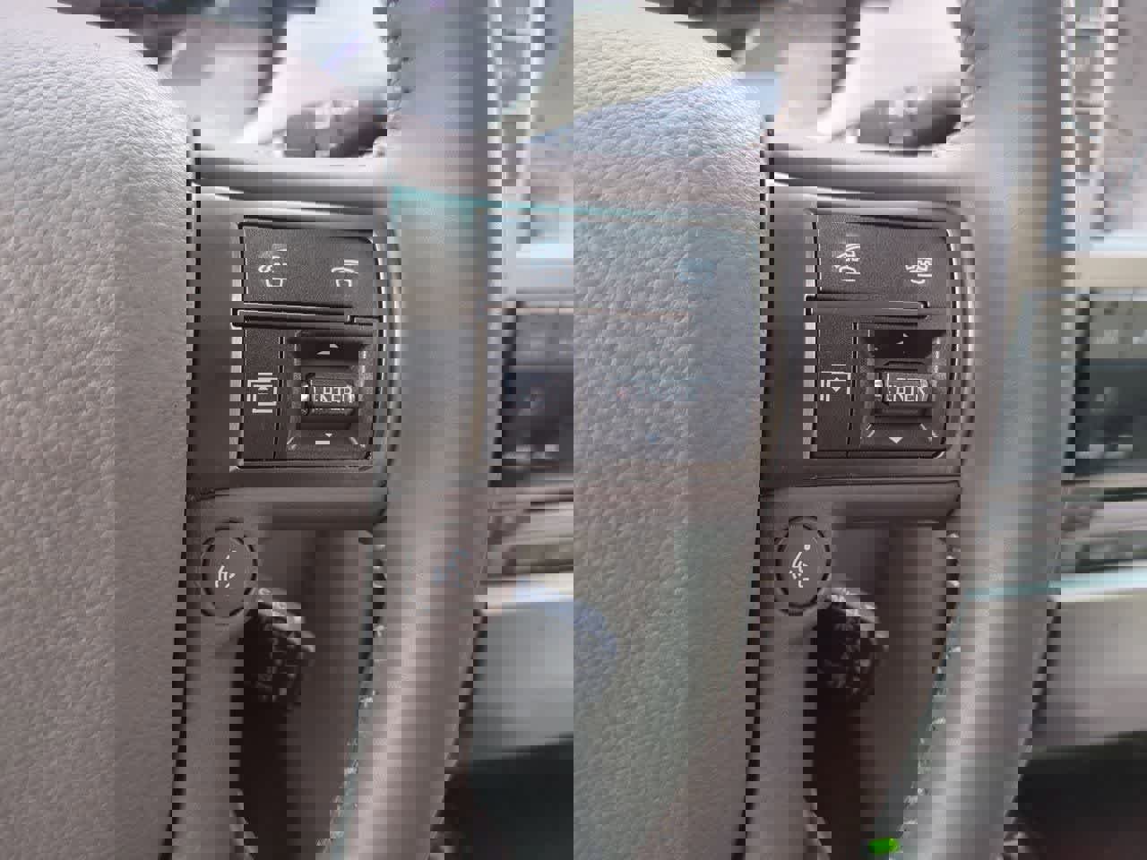 Used 2011 Lexus GX 460 w/ Comfort Plus Pkg image 25