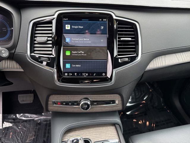 Certified 2023 Volvo XC90 T8 Ultimate w/ Lounge Package image 15