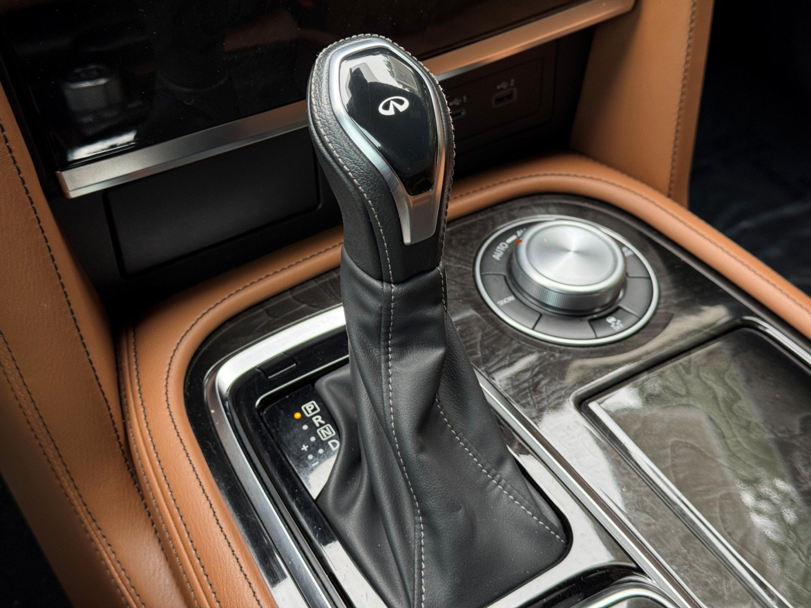 Used 2022 INFINITI QX80 Sensory w/ All-Season Package AWD/4WD image 30