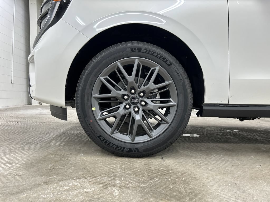 New 2027 Ford Expedition Platinum w/ Stealth Appearance Package RWD image 13