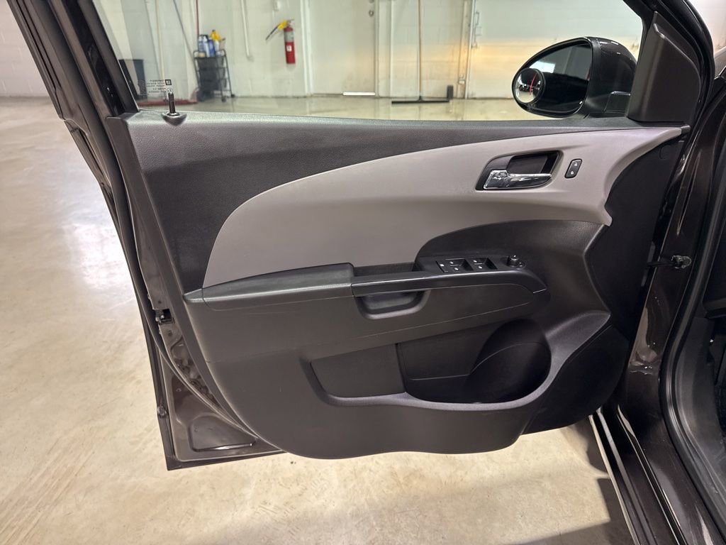 Used 2016 Chevrolet Sonic LT FWD image 21