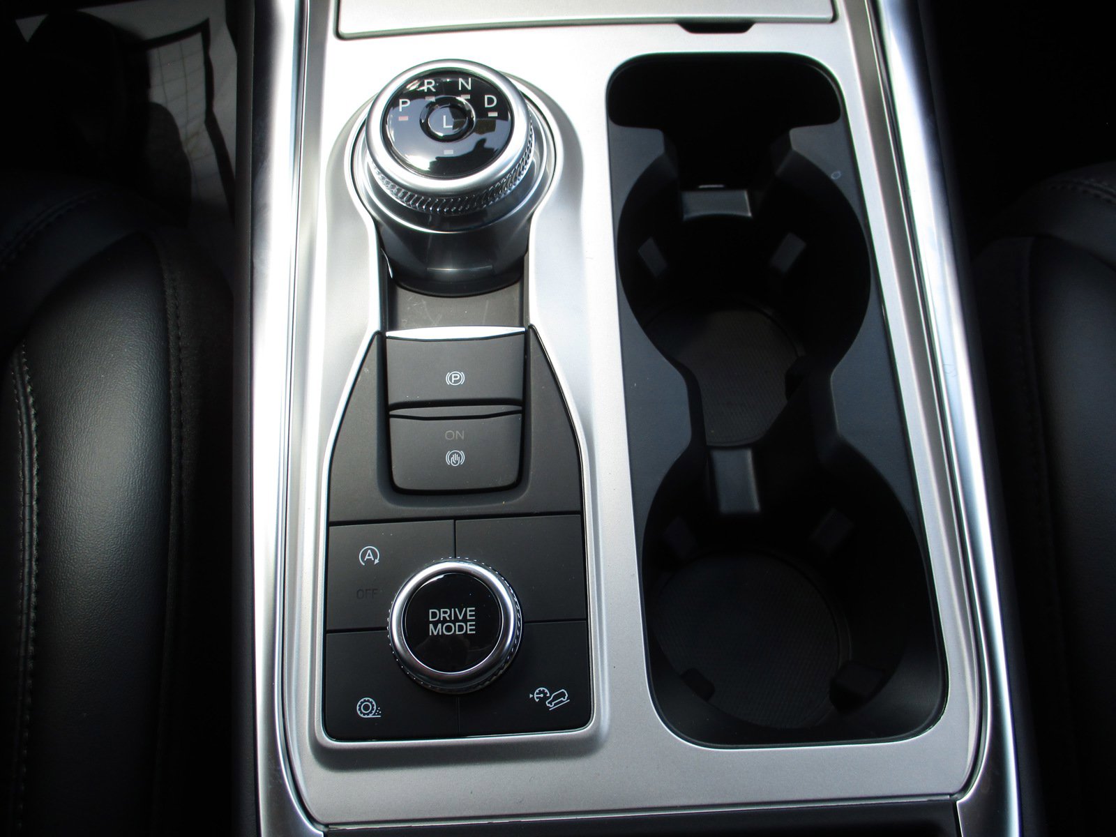 New 2024 Ford Explorer Platinum w/ Technology Package AWD/4WD image 15