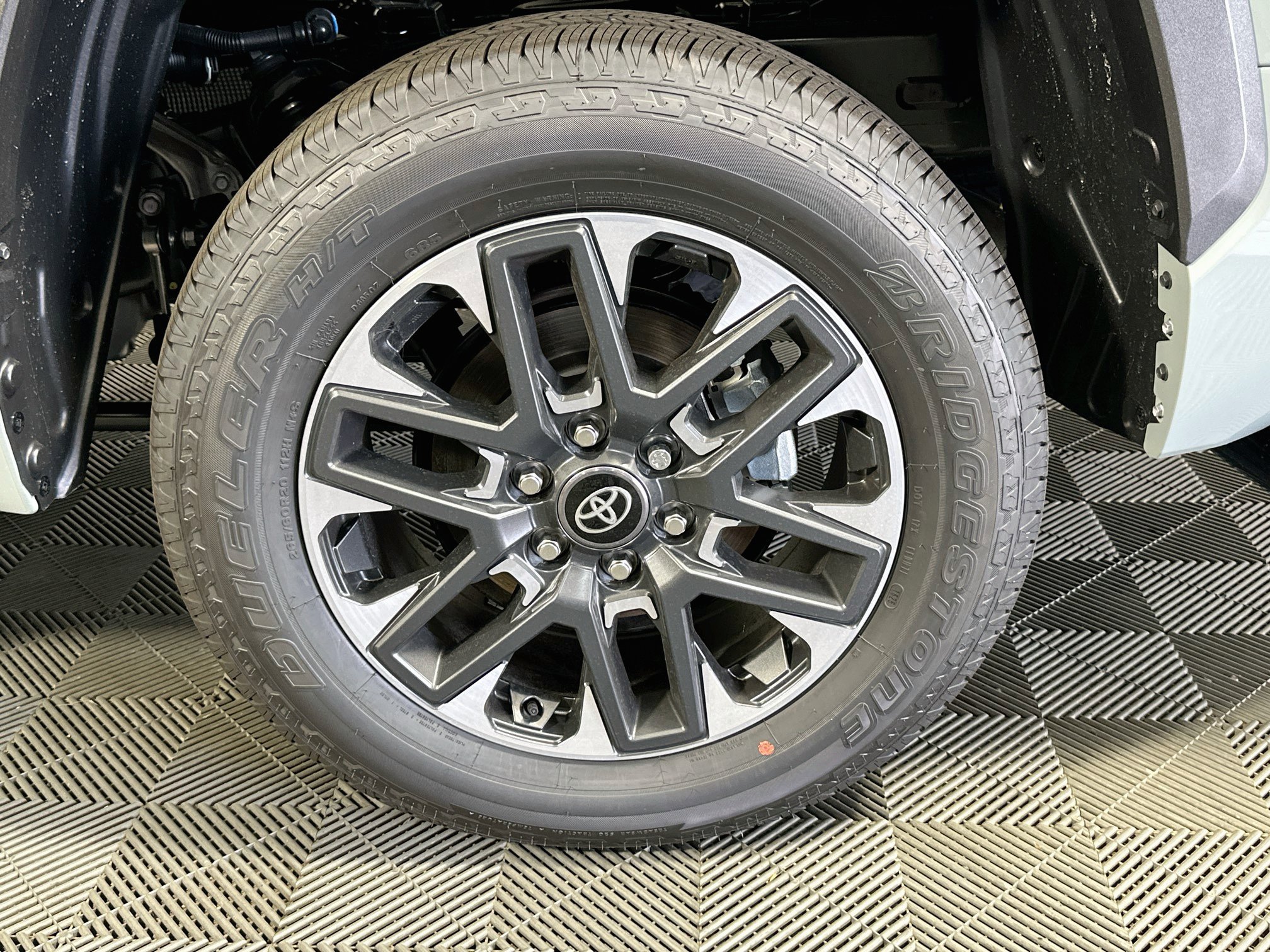 New 2026 Toyota Tundra Limited AWD/4WD image 11