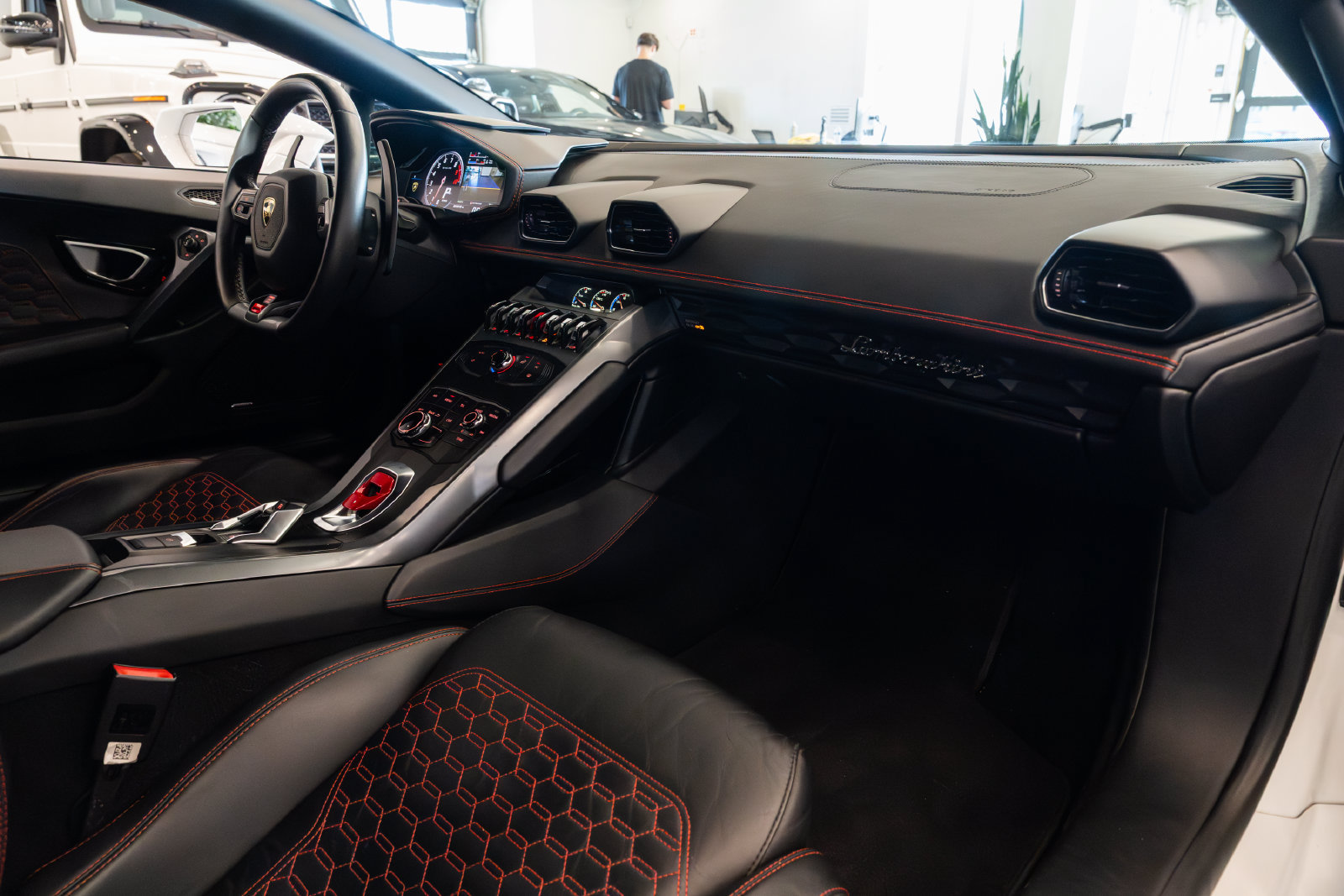 Used 2017 Lamborghini Huracan LP 580-2 RWD image 24