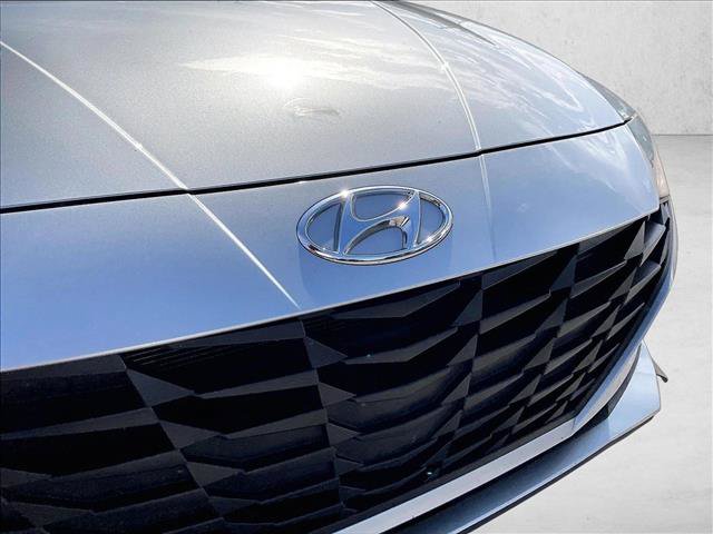 Used 2022 Hyundai Elantra SEL FWD image 27