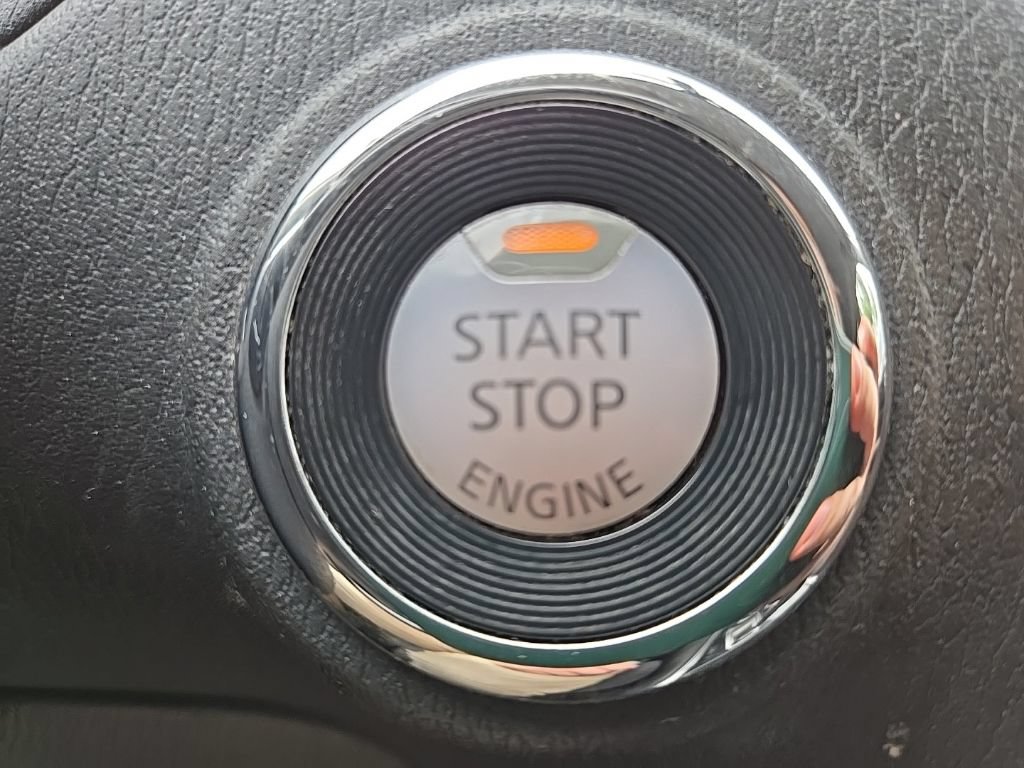 Used 2020 Nissan Pathfinder S AWD/4WD image 29
