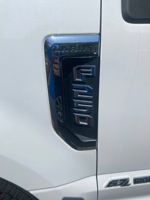 Used 2017 Ford F250 Lariat w/ Lariat Ultimate Package AWD/4WD image 3