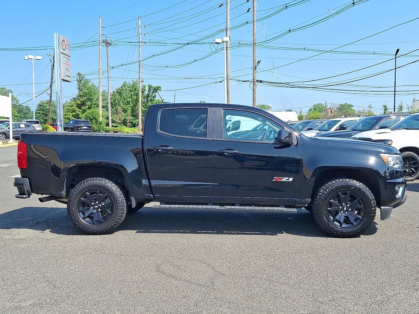 Used 2019 Chevrolet Colorado Z71 w/ Z71 Midnight Edition AWD/4WD image 8