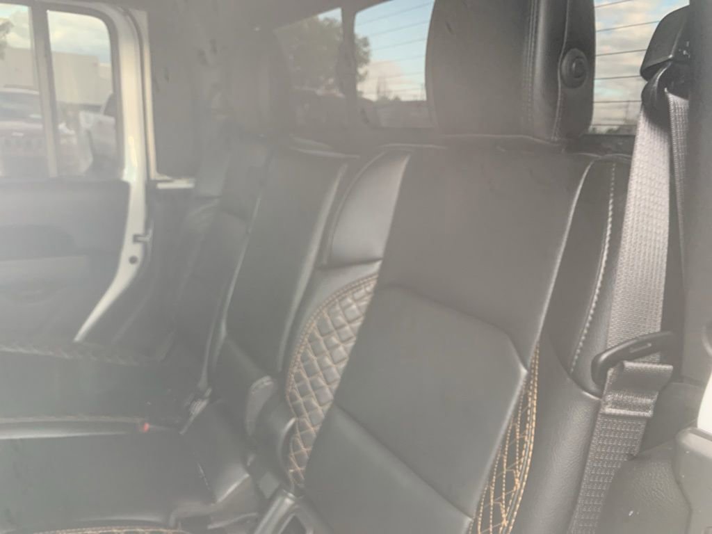 Used 2021 Jeep Gladiator Overland AWD/4WD image 9
