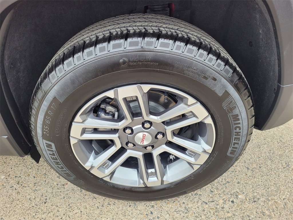 Used 2025 GMC Terrain Elevation image 25